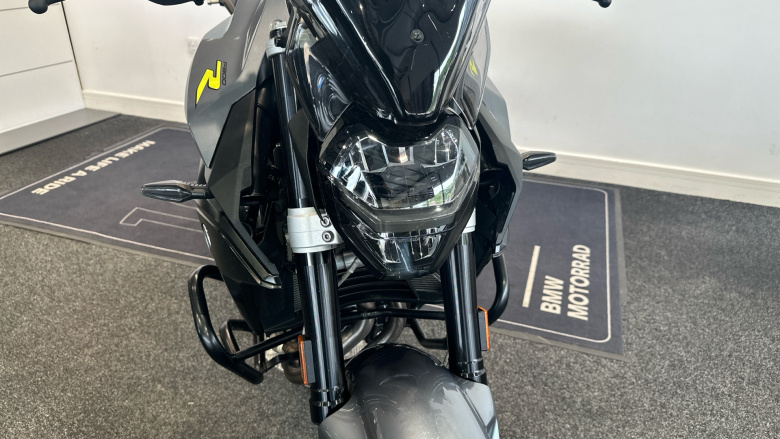 BMW F900 R